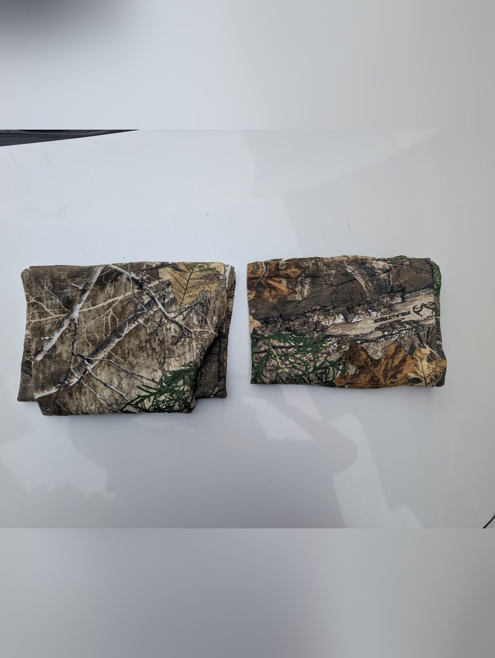 NWTS LINCOLN OUTFITTERS ( 2 ) WOMEN'S SZ 2 XL SHORTSLEEVE THIN CAMO TSHIRTS